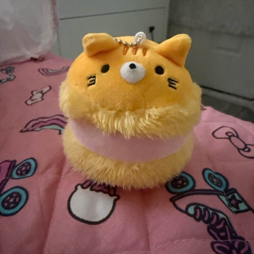 Cat food keychain